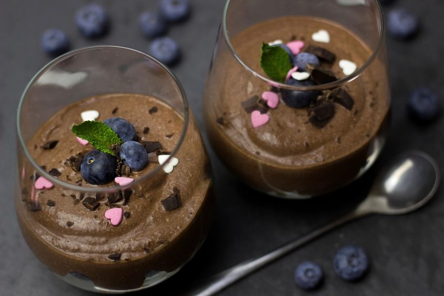 Deux verrines de mousse au chocolat