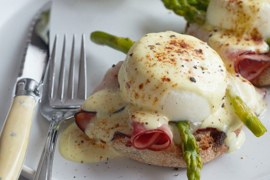 Œufs pochés, asperges